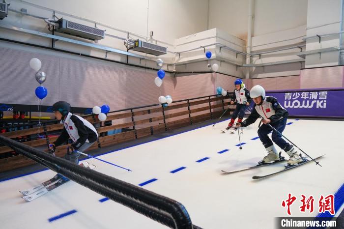 上海以社会化办训探索都市冰雪运动新路：沃雪