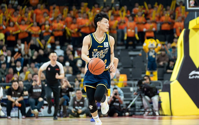 广东男篮惨败辽宁 球员表现低迷引担忧