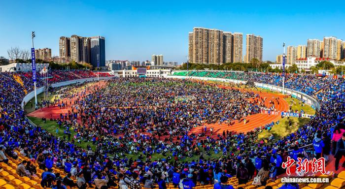 永州队逆袭湘超四强 球迷热情点燃草根足球活力