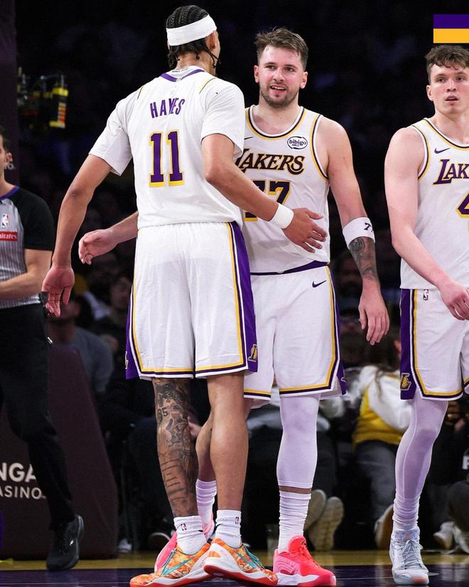 湖人季后赛席位争夺战升级 三核驱动能否突破上