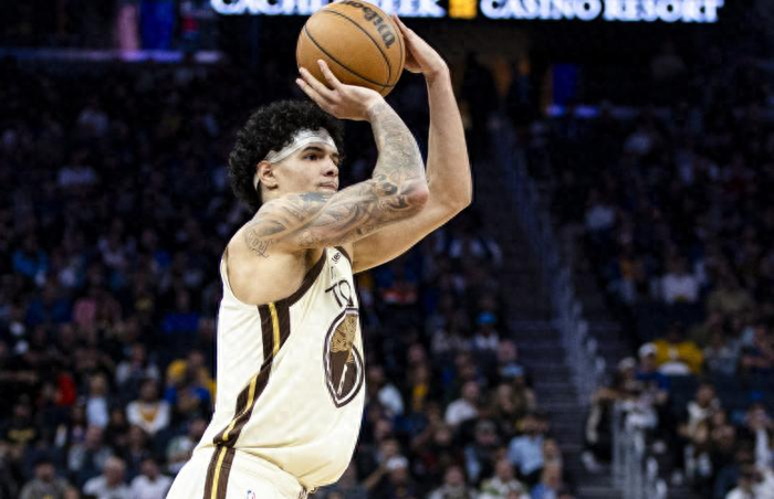 勇士二轮秀桑托斯崛起 高球商成核心战场新星