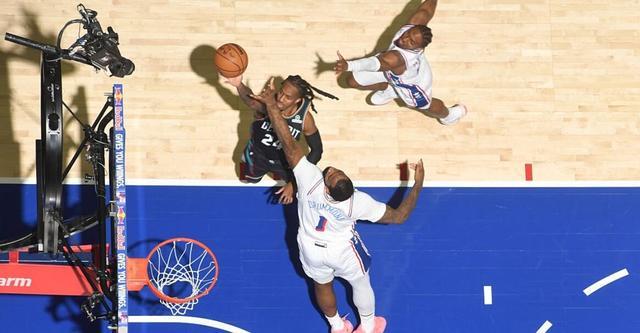 活塞大胜76人 托哈砍19+4抢断引领多点开花